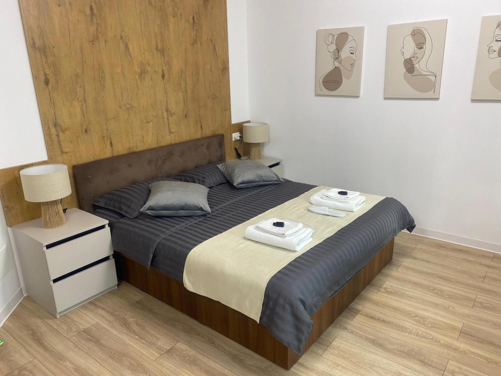 Central Luxury Apartment Jászvásár Kültér fotó