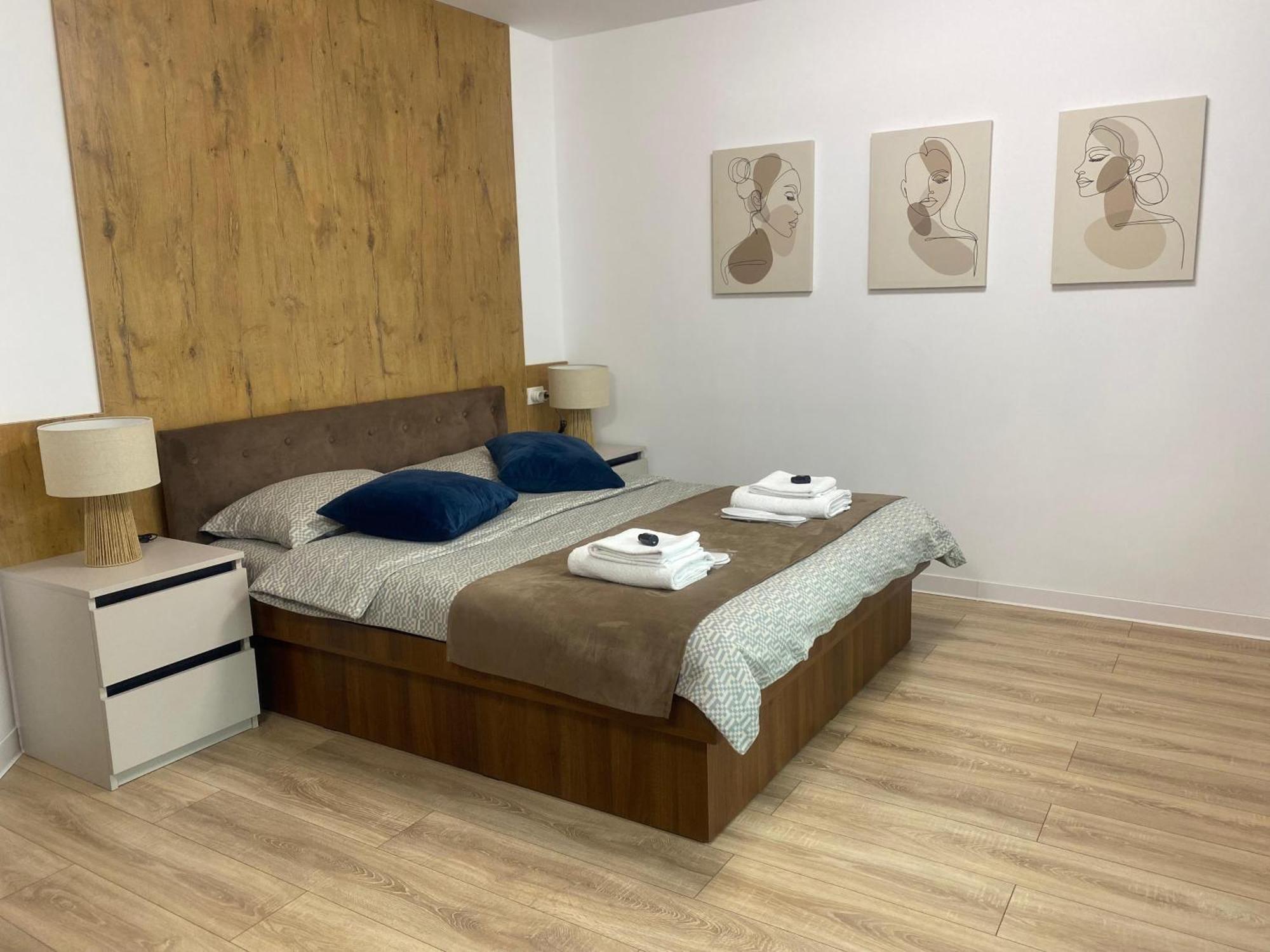 Central Luxury Apartment Jászvásár Kültér fotó